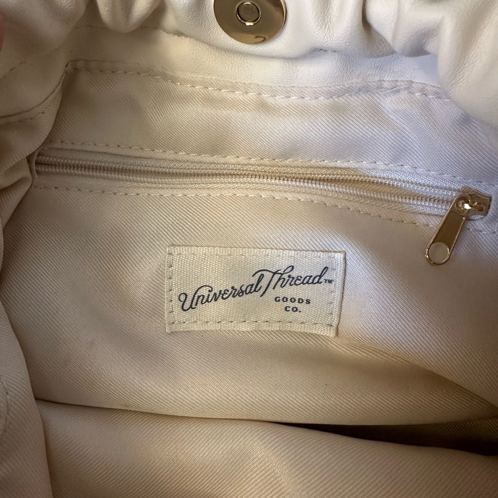 Universal Thread Drawstring Purse - Picture 7 of 7